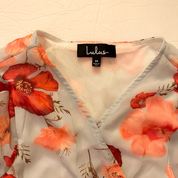 Lulu’s Petal of Honor Light Blue Red Floral Print Wrap Mini Dress Size M - Picture 5 of 9